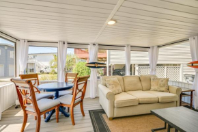 Walk to Ocean Myrtle Beach Home with Screened Porch